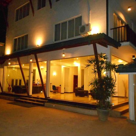 Onreech Hotel Seeduwa 외부 사진