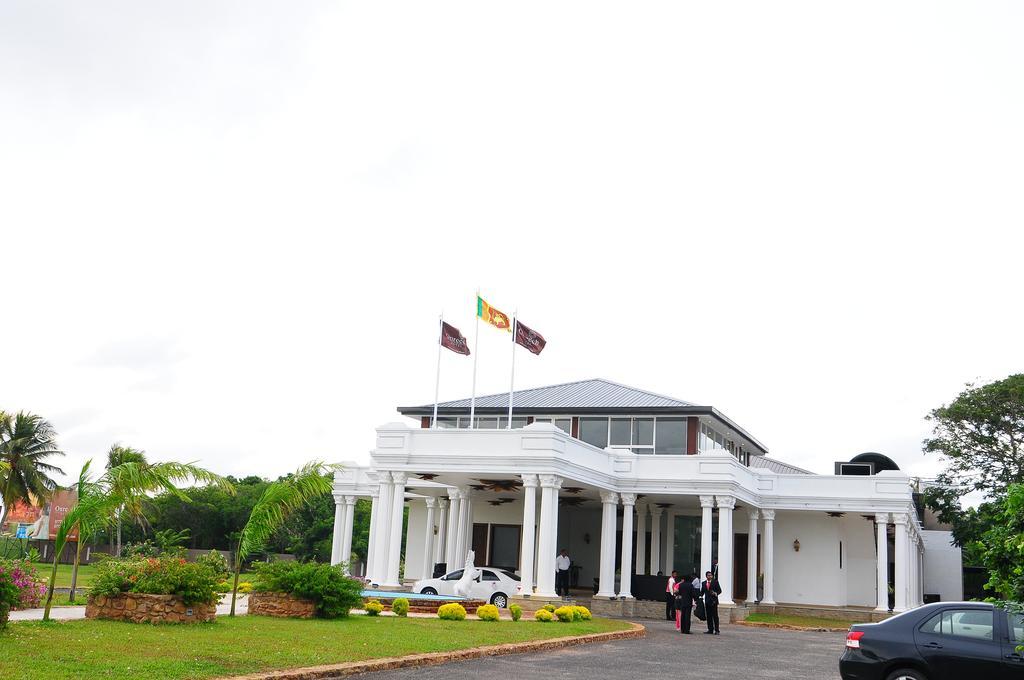 Onreech Hotel Seeduwa 외부 사진